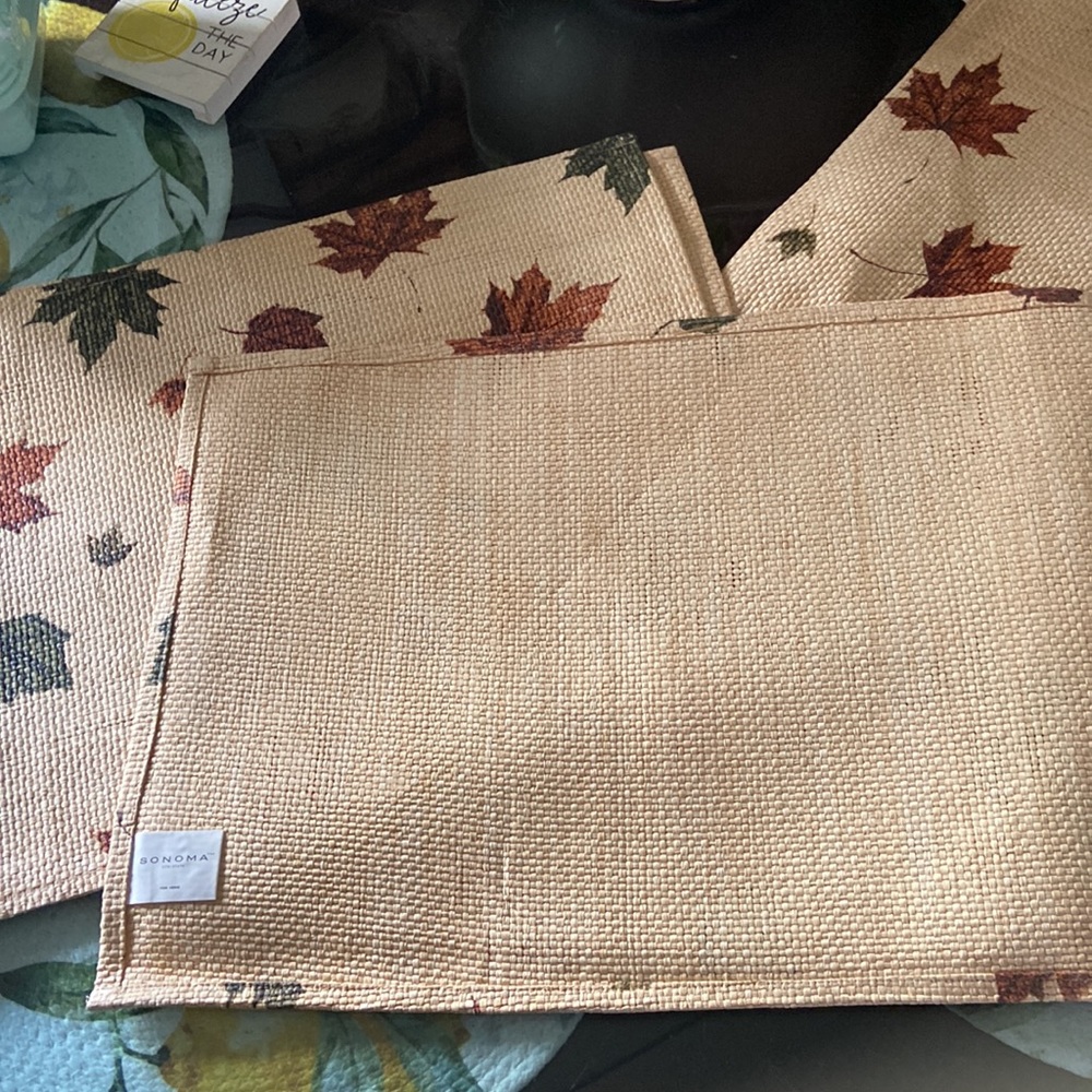 Final price accepted ❤️ Vintage Set of 4 table placemats - Picture 3 of 5